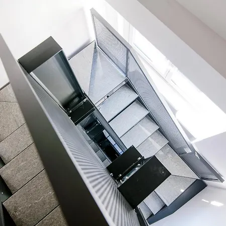 Spazio 77 - The House Of Travelers Guest house Como