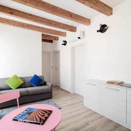 Maison d'hôtes Spazio 77 - The House Of Travelers Côme