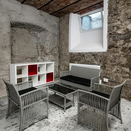 Spazio 77 - The House Of Travelers * Côme